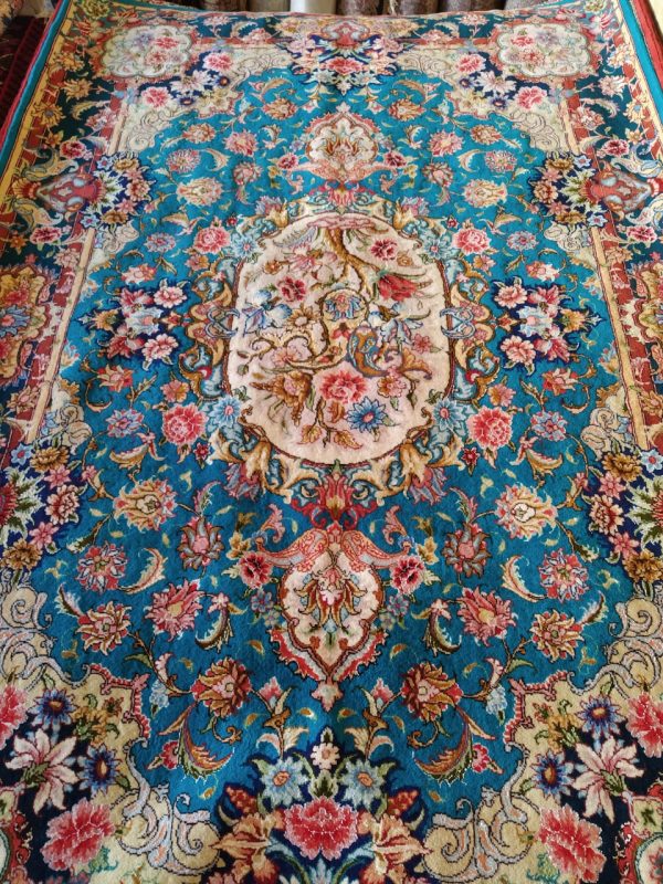 فرش دستبافت 6 متری گل ابریشم سالاری تبریز - خرید از گالری فرش شکوری کارپت