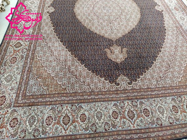 فرش دستبافت خوی تبریز طرح ماهی کمال الملک 40 رج 12 متری  - کد 48